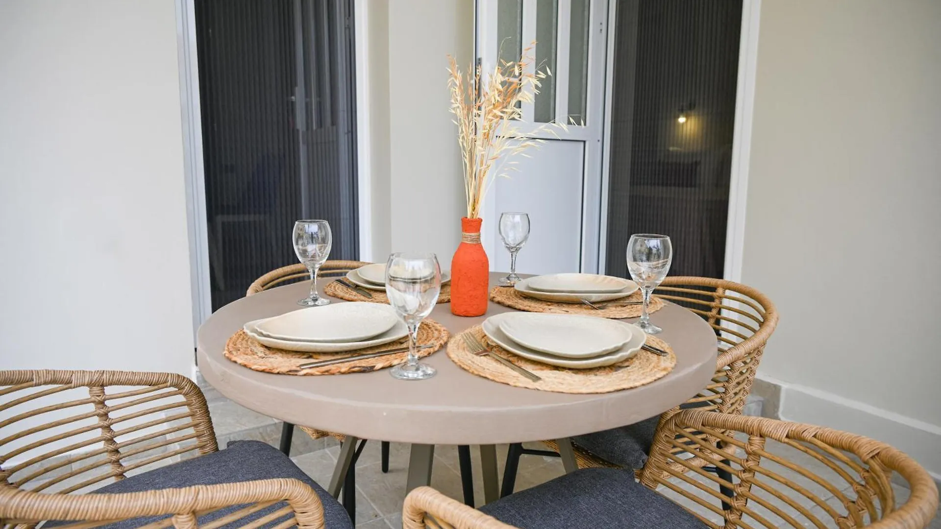 Vivis Hub Aparthotel Αργοστόλι