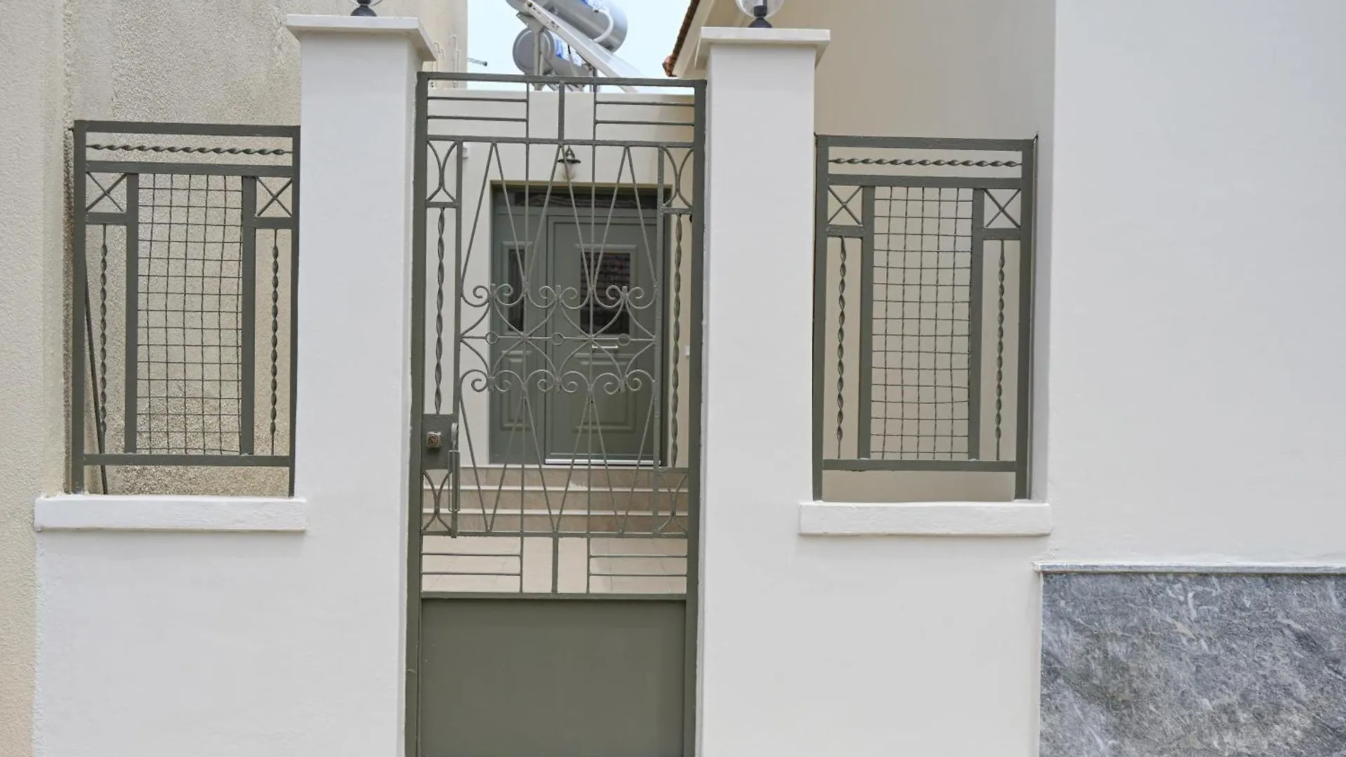Vivis Hub Aparthotel Αργοστόλι