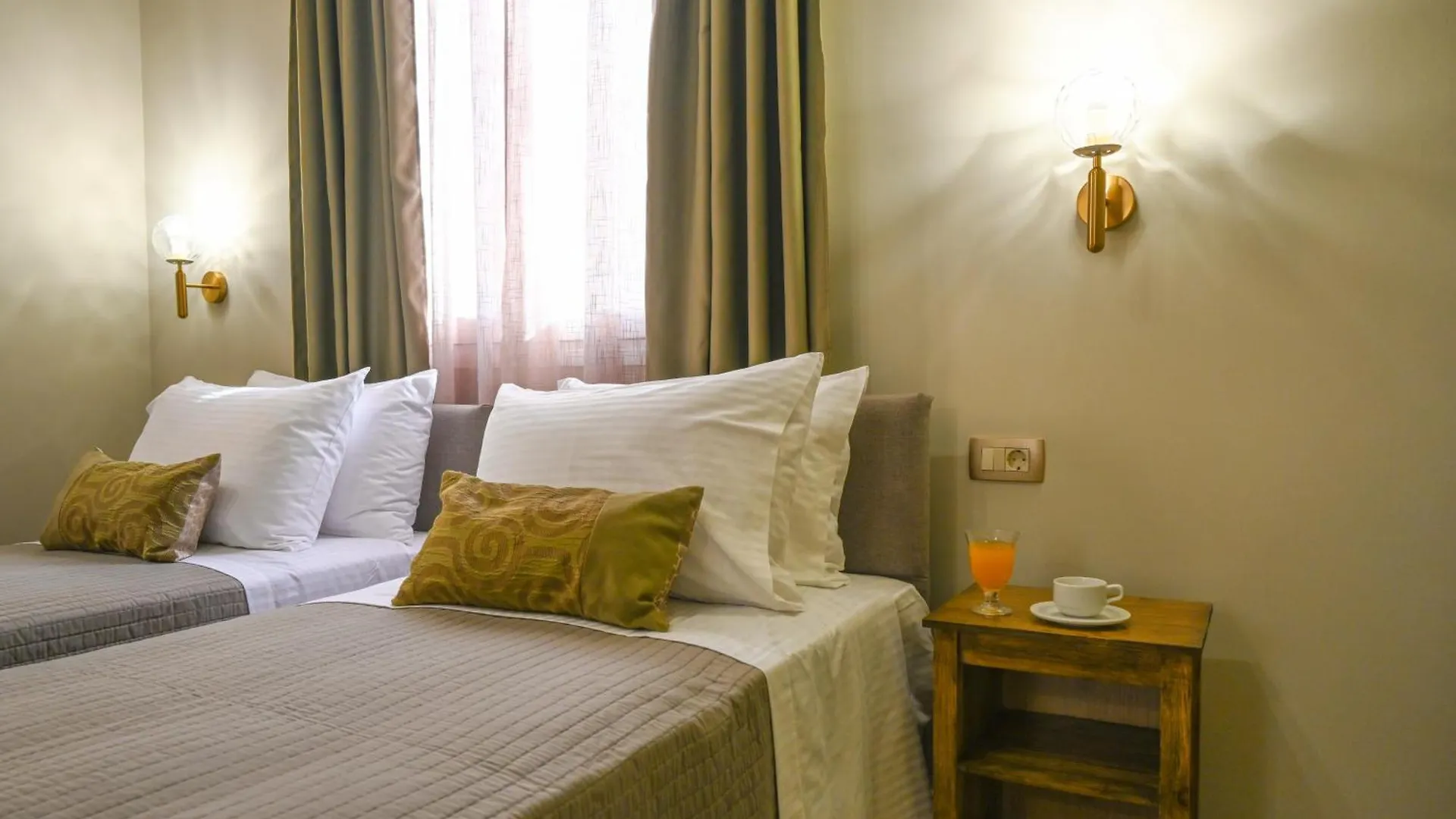 Vivis Hub Aparthotel Argostoli   Argostoli (Kefalonia)