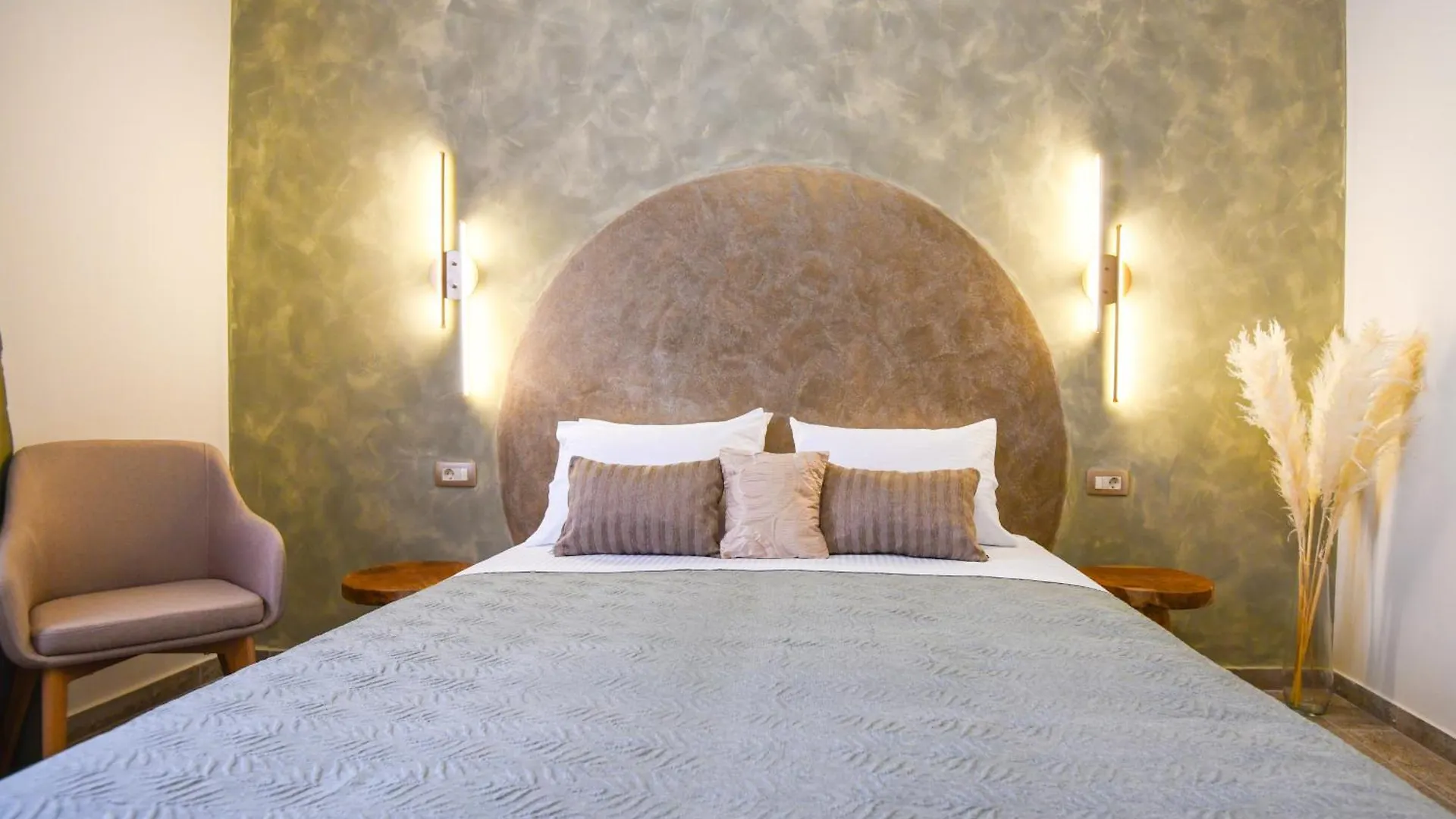 Vivis Hub Aparthotel Argostoli   Argostoli (Kefalonia)